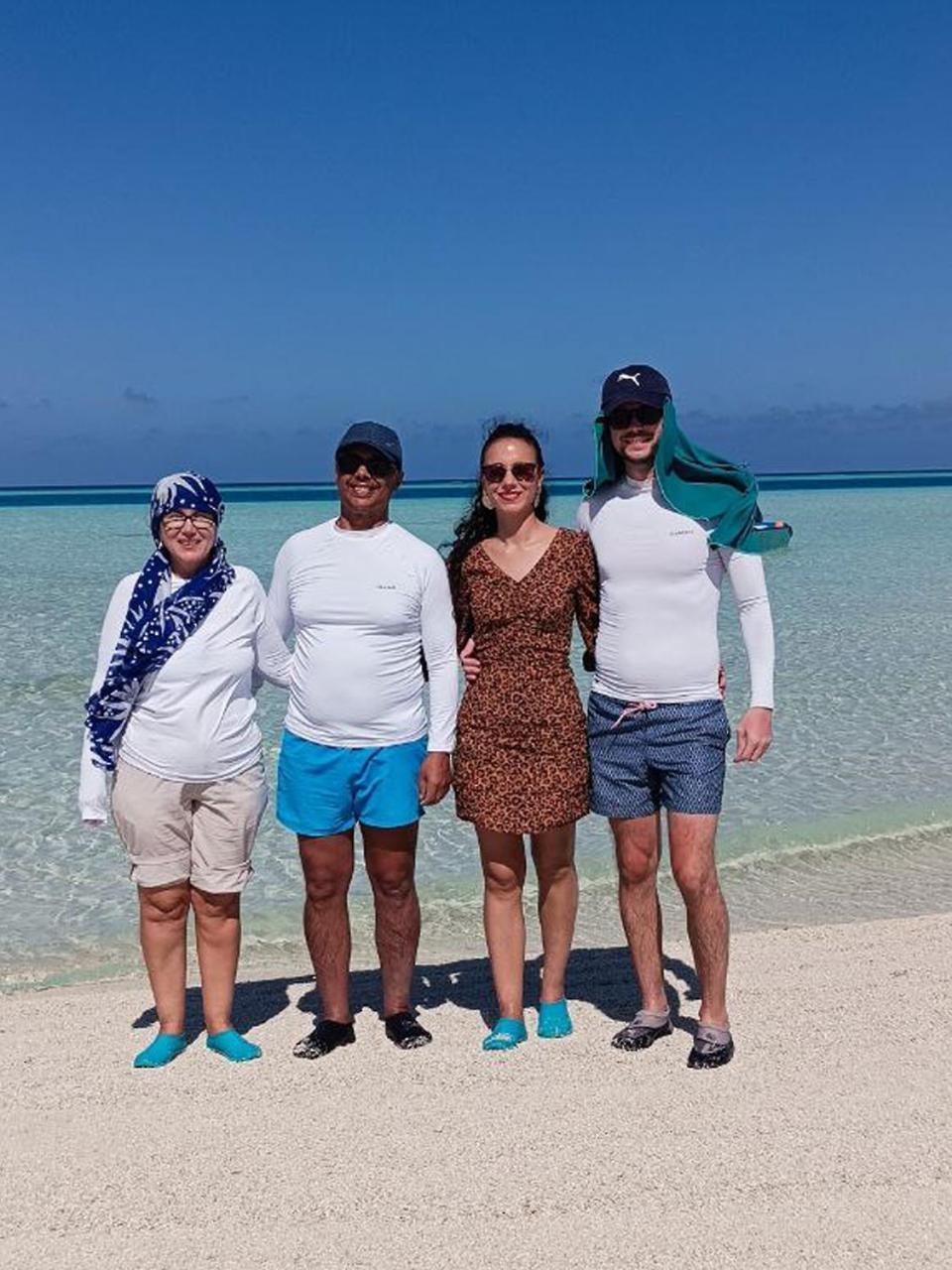 Rindali - The Speedboat From Male To The Hotel Departs At 1130 Every Monday Thursday And Saturday And From The Hotel To Male At 0630 And Five Domestic Flights Are Available Every Day Olhuveli  Eksteriør billede
