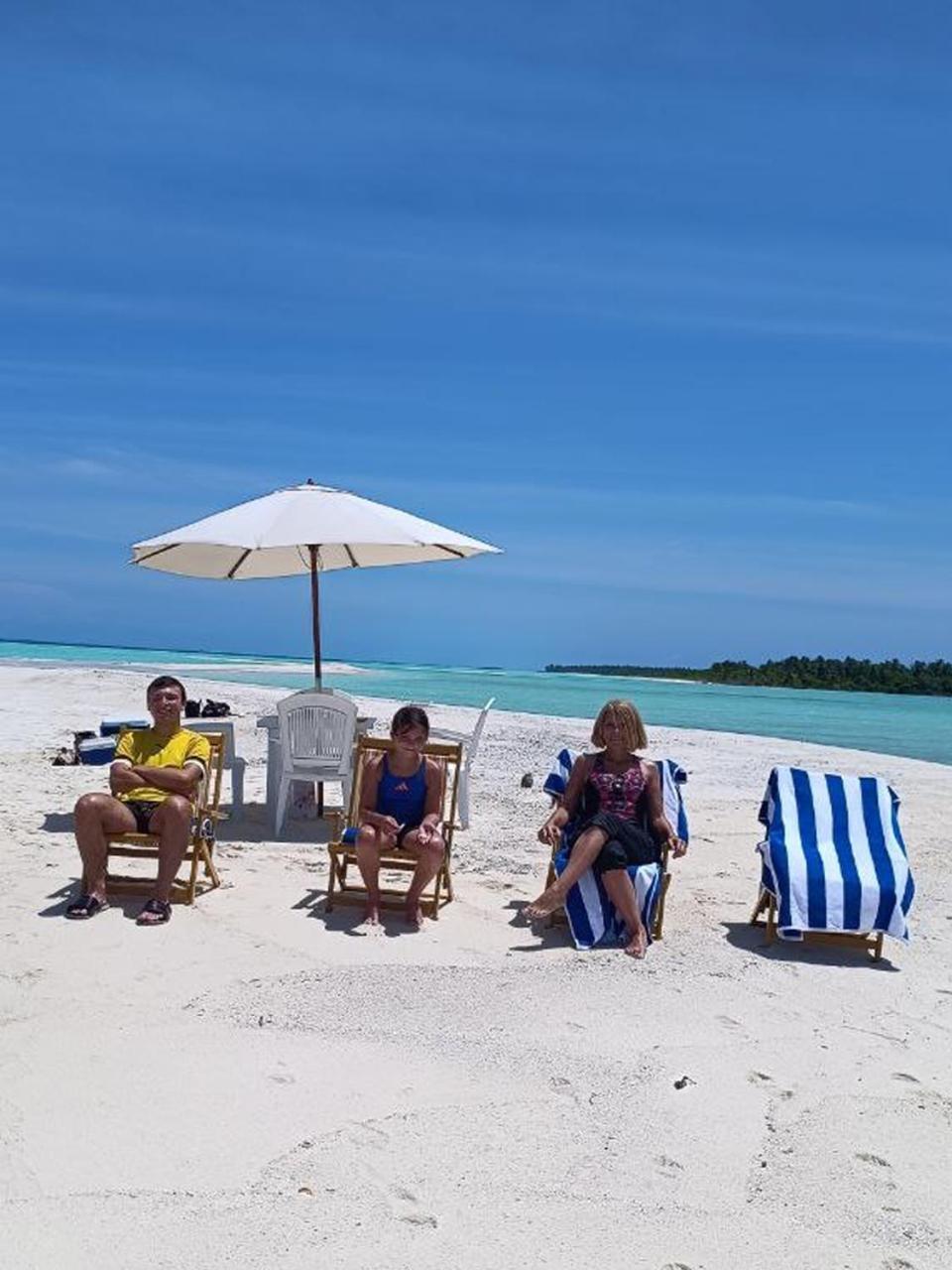 Rindali - The Speedboat From Male To The Hotel Departs At 1130 Every Monday Thursday And Saturday And From The Hotel To Male At 0630 And Five Domestic Flights Are Available Every Day Olhuveli  Eksteriør billede