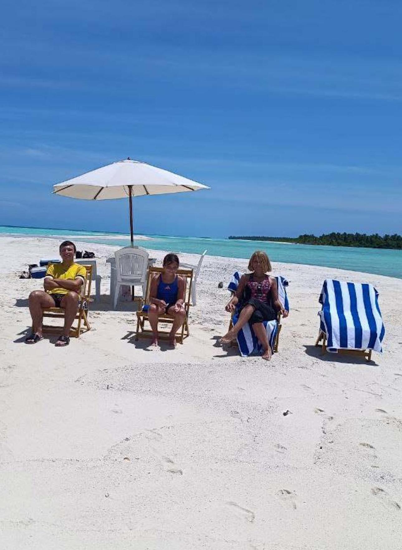 Rindali - The Speedboat From Male To The Hotel Departs At 1130 Every Monday Thursday And Saturday And From The Hotel To Male At 0630 And Five Domestic Flights Are Available Every Day Olhuveli  Eksteriør billede